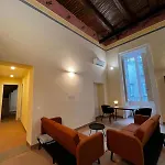 Apartment Domus Ars San Gregorio Armeno 41 *